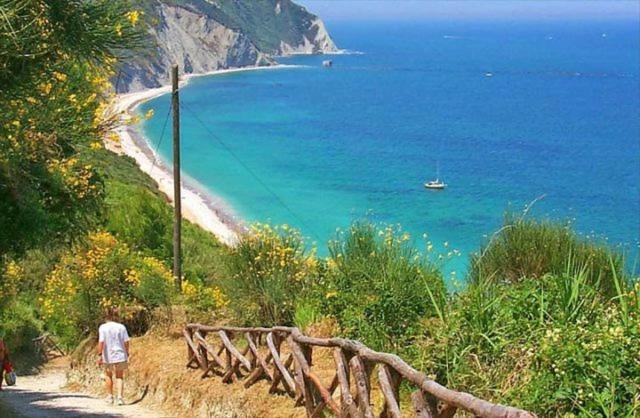 Nessun Dorma B&B Pesaro Ngoại thất bức ảnh